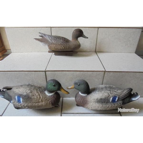 LOT DE TROIS APPELANTS COL VERT NEUFS JAMAIS SERVIS .