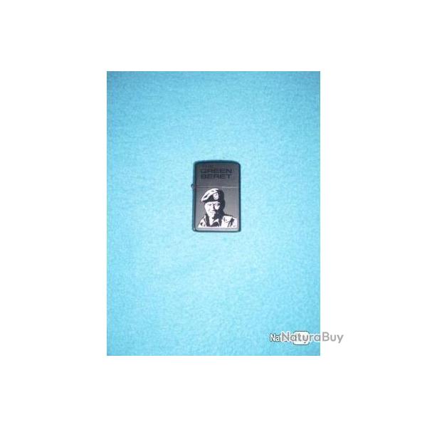 Briquet de "type" ZIPPO sur John WAYNE (Les B�rets Verts) NEUF ! Collection !!!