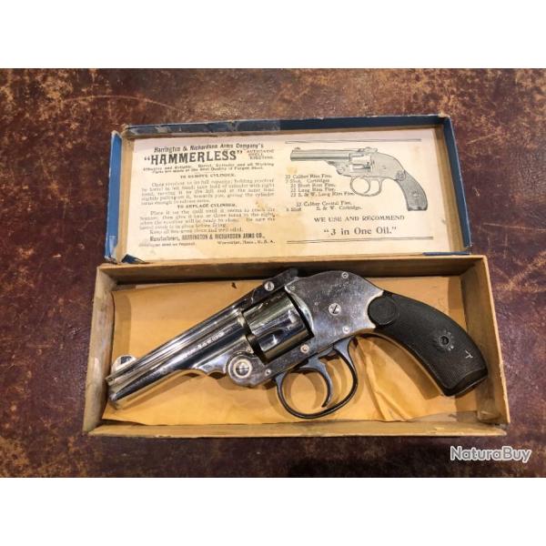 Harrington & Richardson DA Calibre 32 S&W en bo�te d'origine
