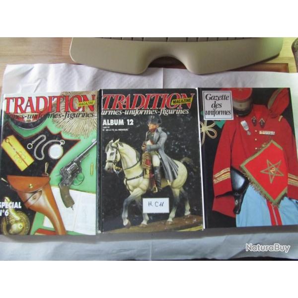 ALBUM TRADITION N�6 ET 12 ET UNE GAZETTE DES UNIFORMES  - HC11