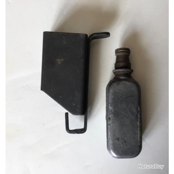 LOT DE UNE CHARGETTE DE MAT 49 et UN HUILIER     #VA2