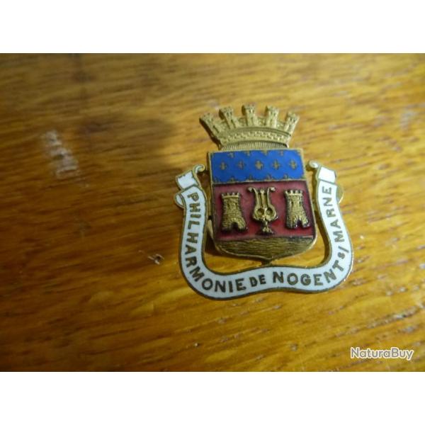 +VIEIL INSIGNE PHILARMONIE DE NOGENT SUR MARNE  EMAILLEE BOUTON AVEC FABRICANT FABRICANT