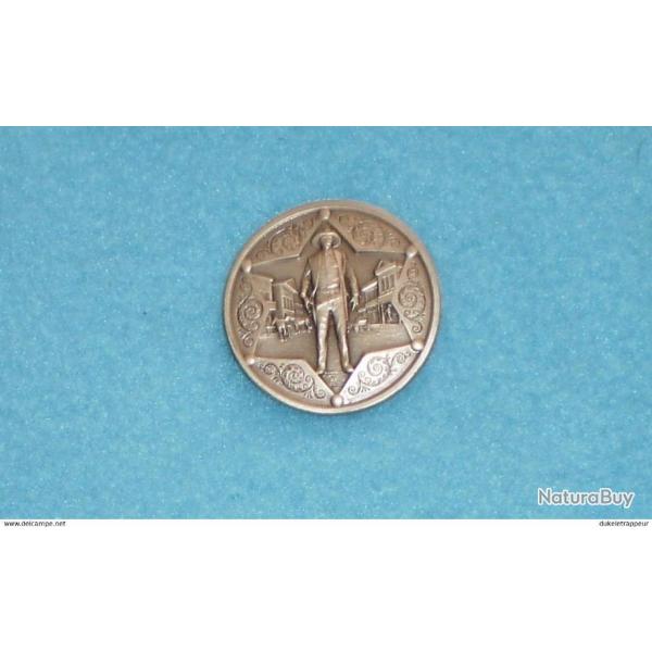 M�daillon de crosse LEGENDARY LAWMEN pour comm�morative "Origine WINCHESTER" Collection !