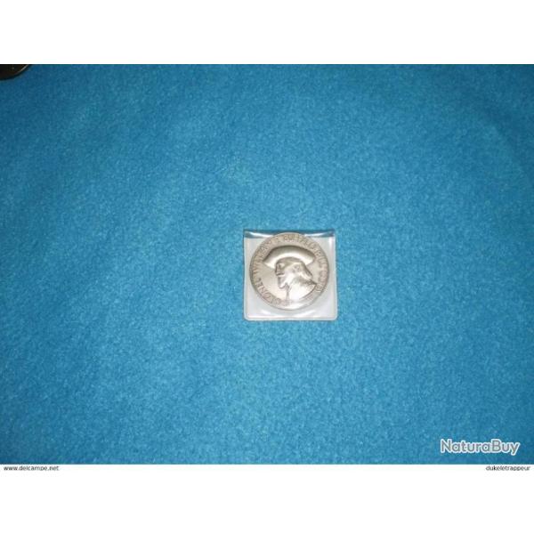 M�daillon de crosse pour comm�morative Buffalo BILL . ORIGINE WINCHESTER . Collection !