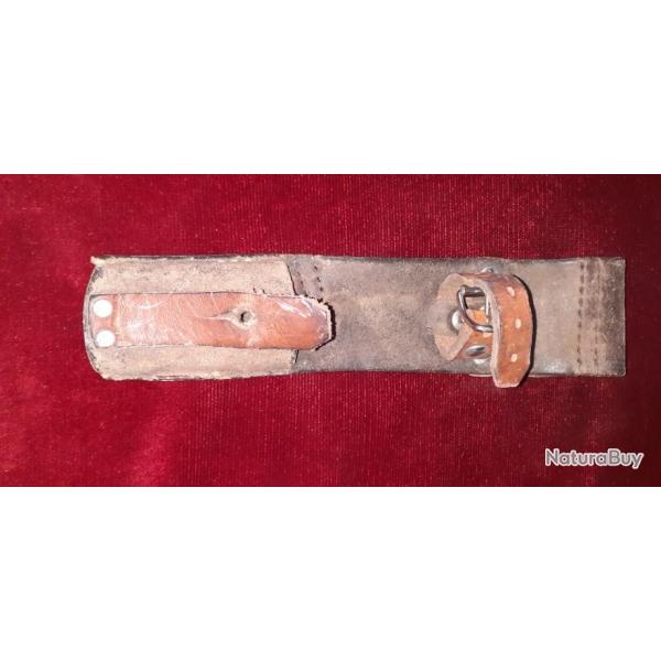 Gousset de fourreau de ba�onnette Mauser  mod 1896 .