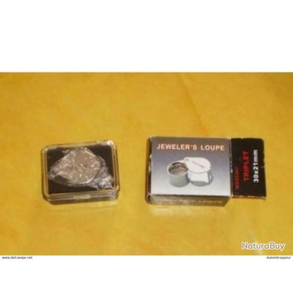 Loupe de bijoutier adaptable en porte-clefs.