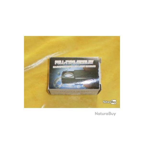 Loupe de bijoutier avec lumi�re int�gr�e