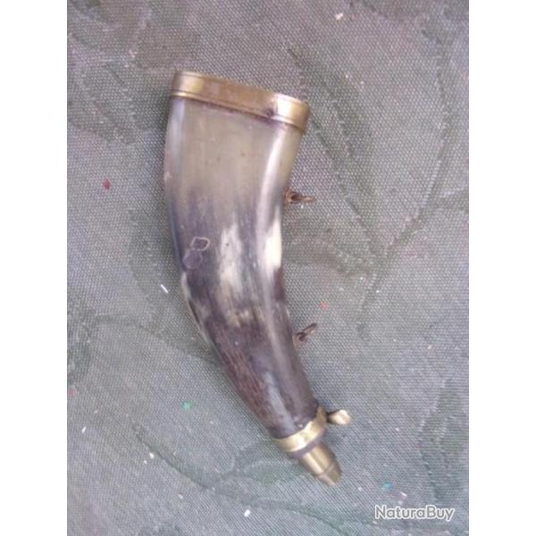 poire � poudre en corne naturelle