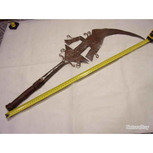 Trs ancien couteau de jet du CONGO