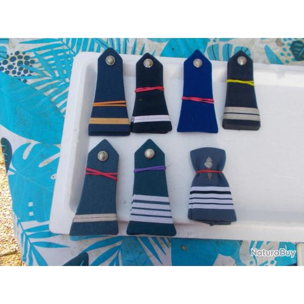 lot de 7 galons de la police national et des crs ,�tat comme neuf