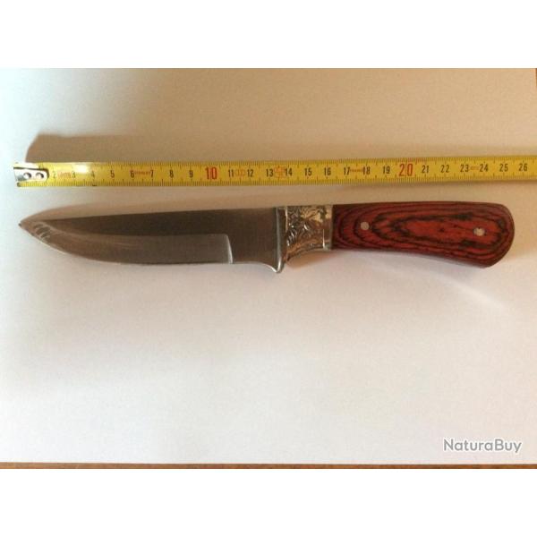 Solide couteau de chasse sans l'�tui