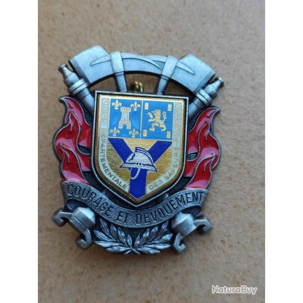 INSIGNE SAPEUR POMPIER UNION DEPARTEMENTALE DES SAPEURS POMPIERS COURAGE ET DEVOUEMENT DELSART SENS