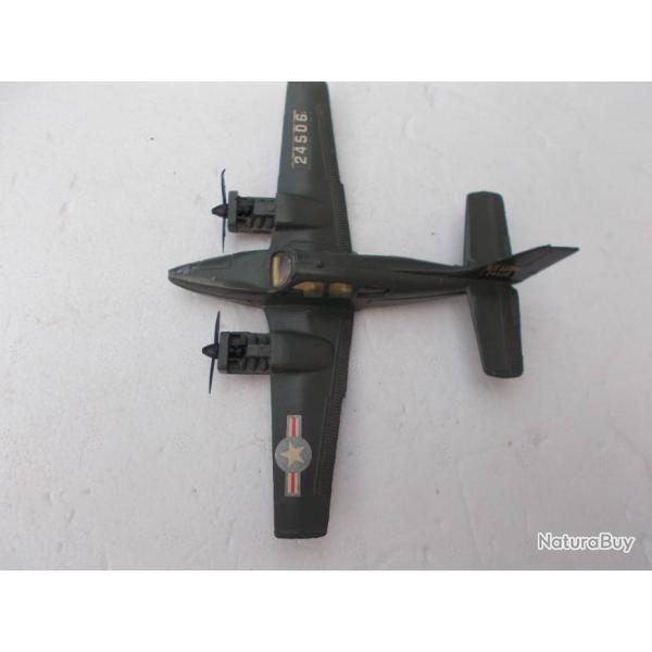 dinky toy avion militaire,bon �tat