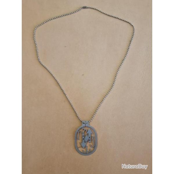 Collier pendentif de survie