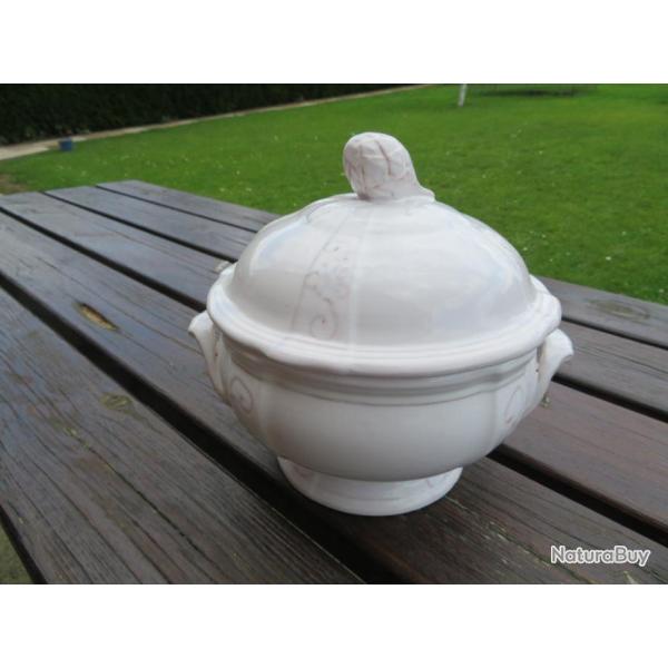 VINTAGE - Soupi�re en fa�ence a gla�ure �cru de Niderviller - Maintenon - FRANCE (XX�)