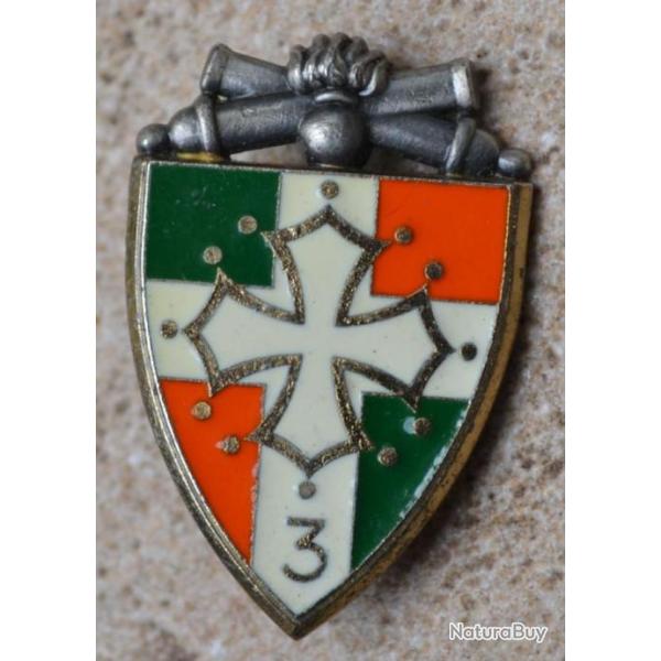 3� R�giment d'Artillerie, ajour�, dos lisse argent�, �pingle sertie