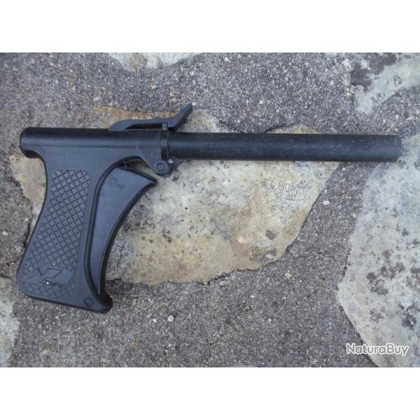 Ensemble " VIRVOL" ( SNPE ) cible auto propulse, avec 1 pistolet et accessoires.