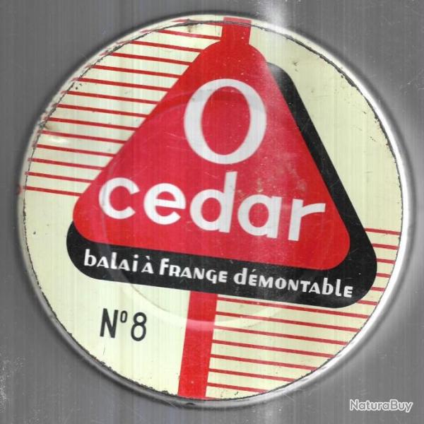 o c�dar n�8 boite ancienne en m�tal balai � franges