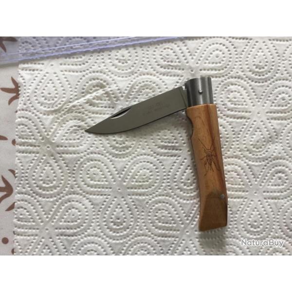 Vends  couteaux pliants pradel