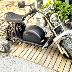 TRYCICLE ELECTRIQUE A IMMATRICULER AVEC CERTIFICAT D'ORIGINE   vend ou &eacute;change