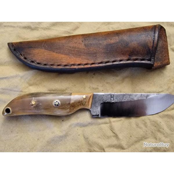 Couteau Hilmar "l'Isatis" ivoire de mammouth et corne de b�lier de l'Himalaya
