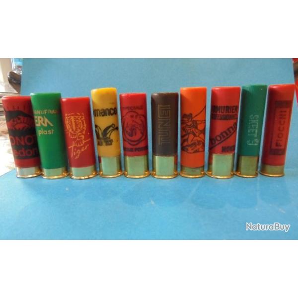 LOT DE 10 CARTOUCHES  EN PLASTIQUE  ANCIENNES  POUR LA  PLUS PART NON RECHARGEES  COLLECTION N�5