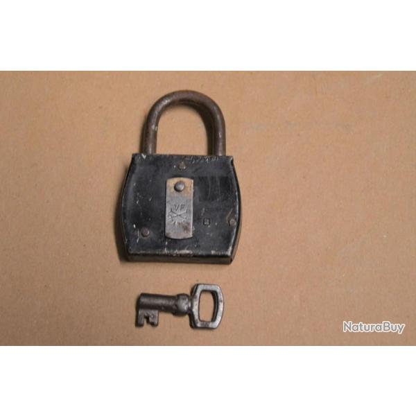 ANCIEN CADENAS  fabrication franaise