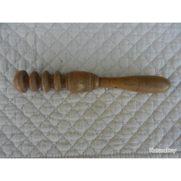 cousette militaire en bois pour trousse de couture militaire