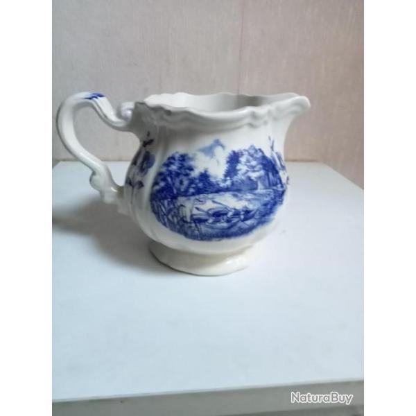 pot de lait sarreguemines modele romatic hauteur 10 cm x 16 cm