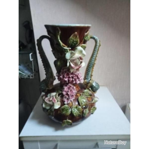 vase ancien barbotine XIX�me hauteur 30 cm largeur 20 cm