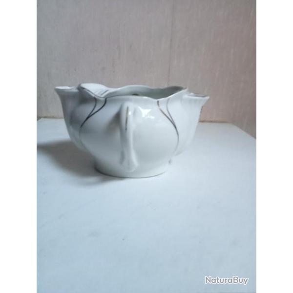pot ancien � double verseur en porcelaine hauteur 8 cm x 14 cm