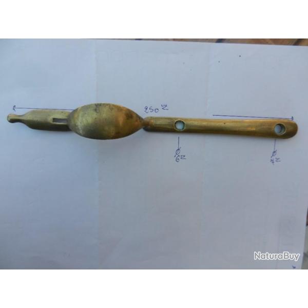 pontet en bronze pour arme d'�paule ancienne