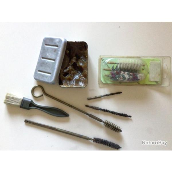 FOND DE TIROIR Lot d'accessoires de nettoyage