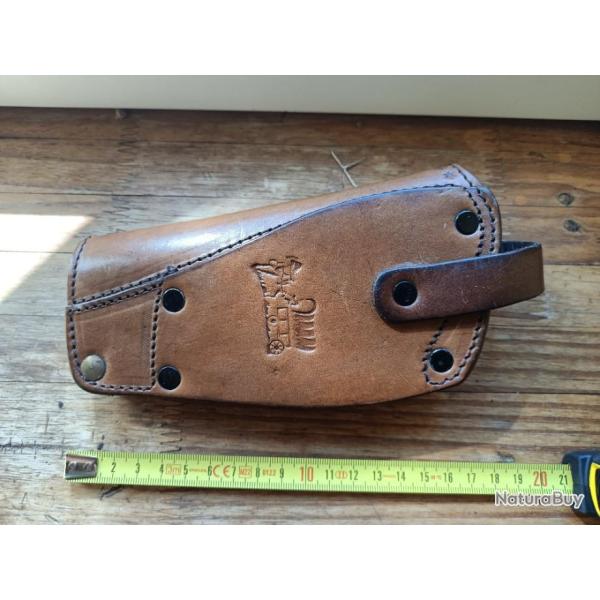 tuis cuir avec motifs de trs bonnes fabrication