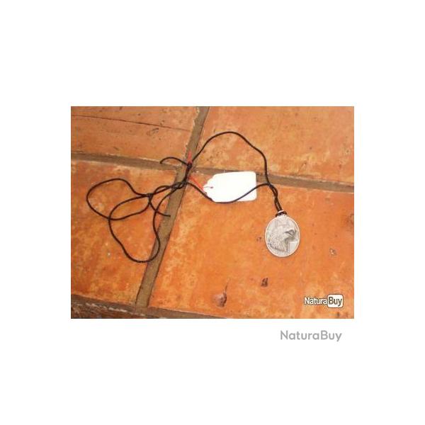 Pendentif en �tain massif : T�te d'aigle !