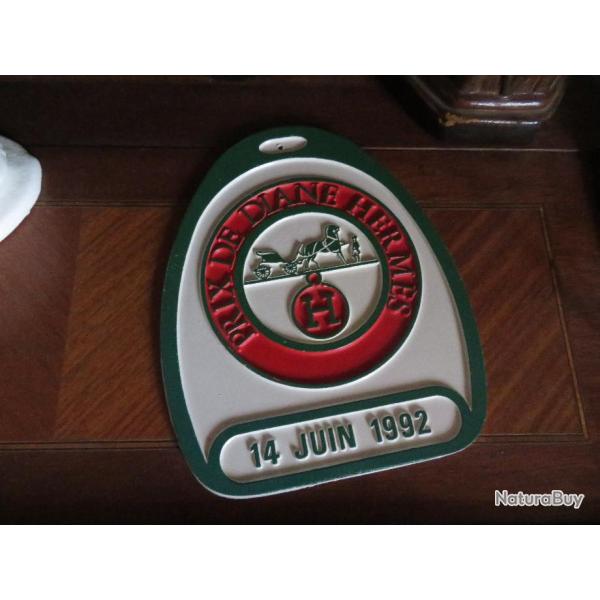 Collector -  Rarissime plaque questre en aluminium en forme d'trier "Prix De Diane - Herms