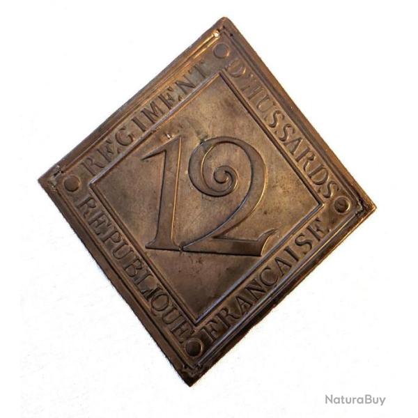 PLAQUE DE SHAKO DIRECTOIRE DU 12me RGIMENT DE HUSSARDS.