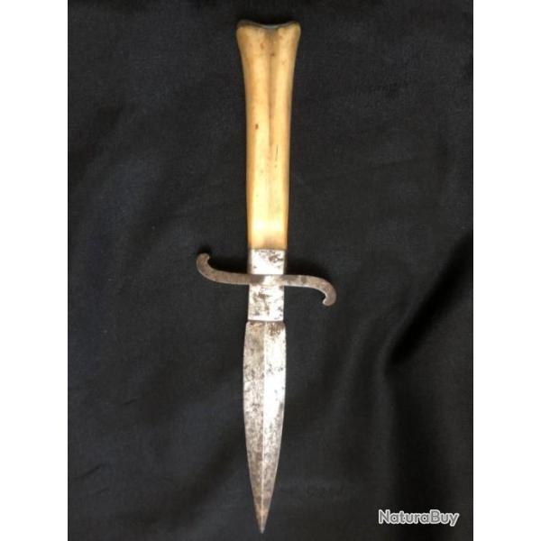 DAQUE DE CHASSE MANCHE CARRE