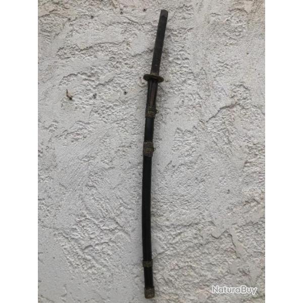 ancien sabre katana de cavalier japonais avec kozuka