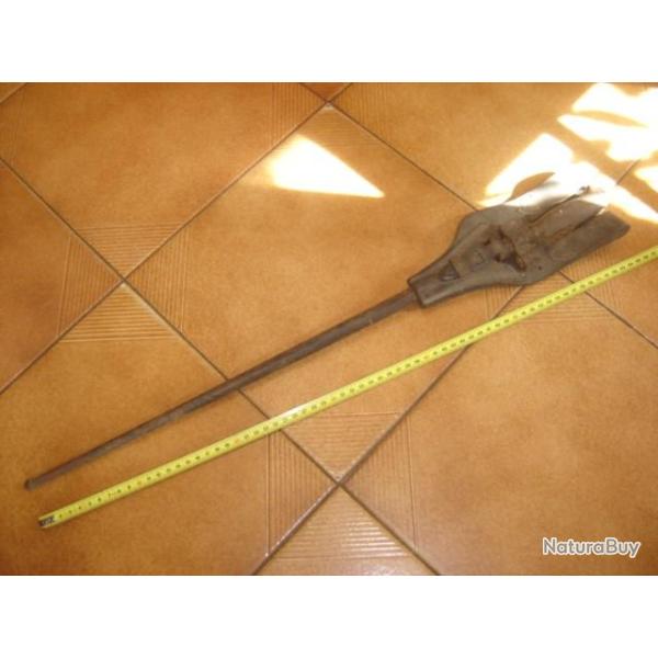 BAIONNETTE ROSALIE AVEC FOURREAU AU MEME NUMERO ET GOUSSET