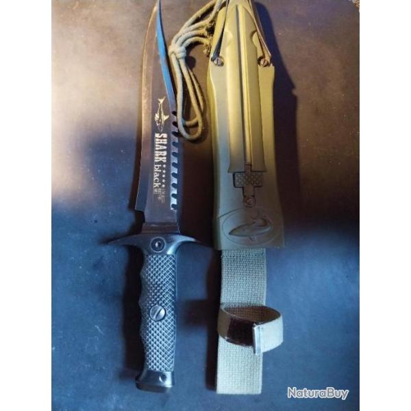 COUTEAU DE COMBAT SHARK Black STAINLESS