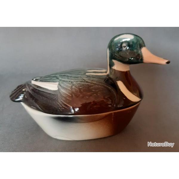 Petite terrine en fa�ence Michel CAUGANT en forme de canard . dimensions 17cm x 9cm hauteur 11cm