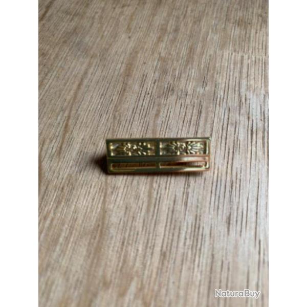 Porte-m�dailles pour 2 pendante en r�ductions (ordonnance) sur Spencer ou tenue de ville.