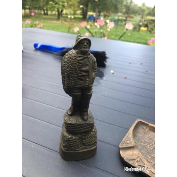 P�cheur en bronze  de 13 cm