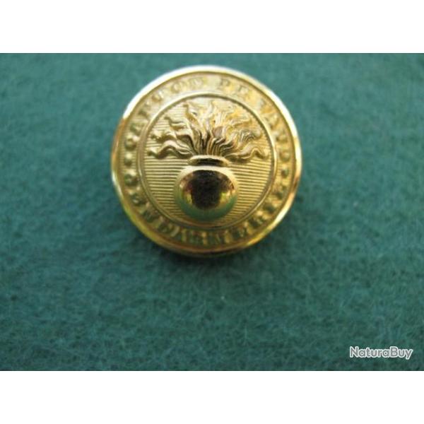 Boutons Dor�s de grande tenue de Gendarmerie Suisse