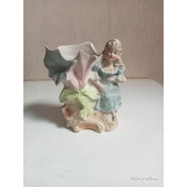statuette biscuit vase du XIX �me hauteur 11,5 cm