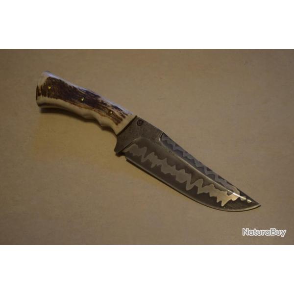 Exceptionnel Couteau de Chasse Artisanal Damas