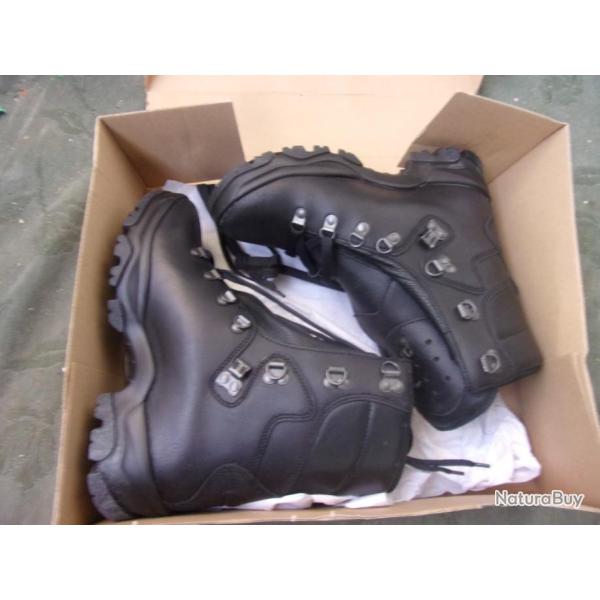 chaussures de combat taille 38