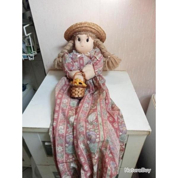 ancienne poup�e de chiffon hauteur 60 cm