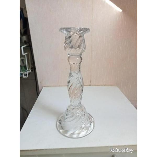 bougeoir ancien en verre moul� hauteur 25 cm